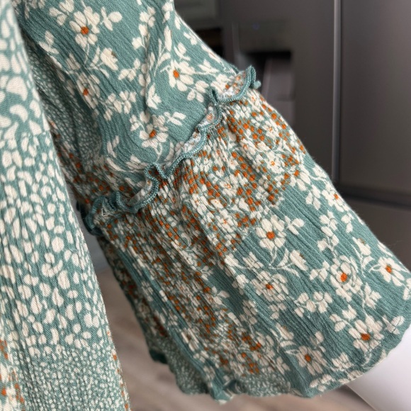 ๐๐๐๐๐ค Floral Green Cottagecore Blouse Size Small - Picture 7 of 13